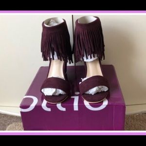 Women’s Fringe Sandals